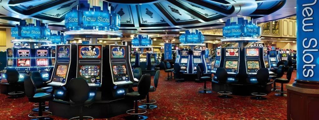 Ameristar Casino Hotel Канзас-Сіті Екстер'єр фото